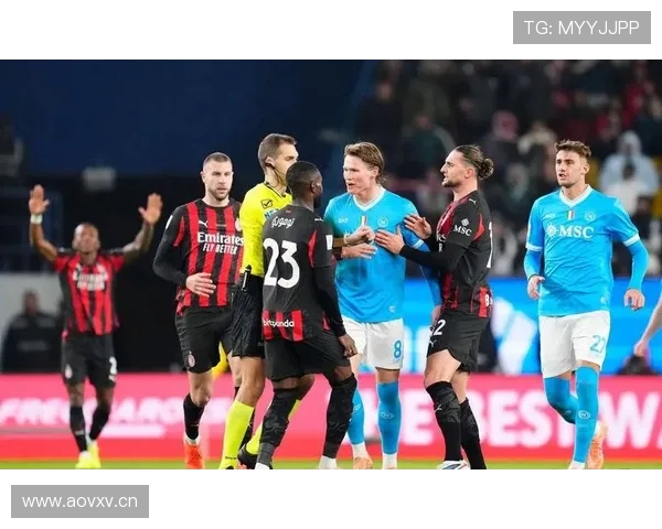 AC米兰关键战一崩再崩,球队稳定性承压,对赛季走势形成制约 AC米兰关键战一崩再崩,球队稳定性承压,对赛季走势形成制约