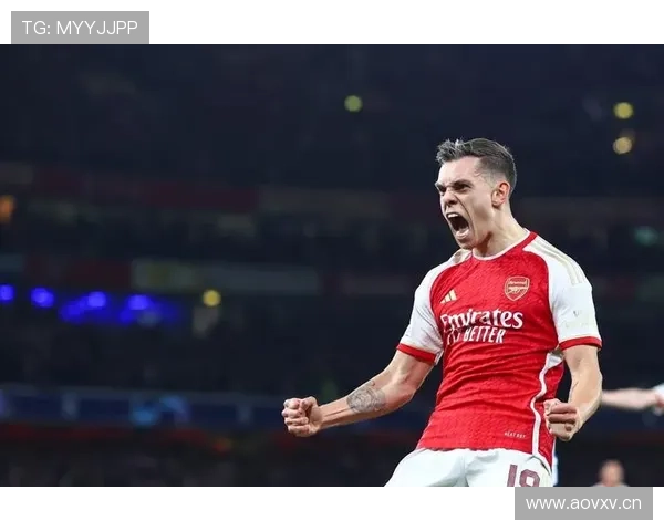 特罗萨德边锋转中锋的角色转型逻辑解析