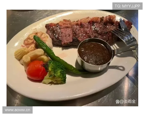 潘展乐训练完直接去吃十人份牛排？